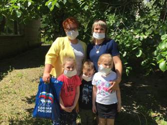 Депутаты Заводского района Саратова поздравили детей-активистов с Международным днем защиты детей